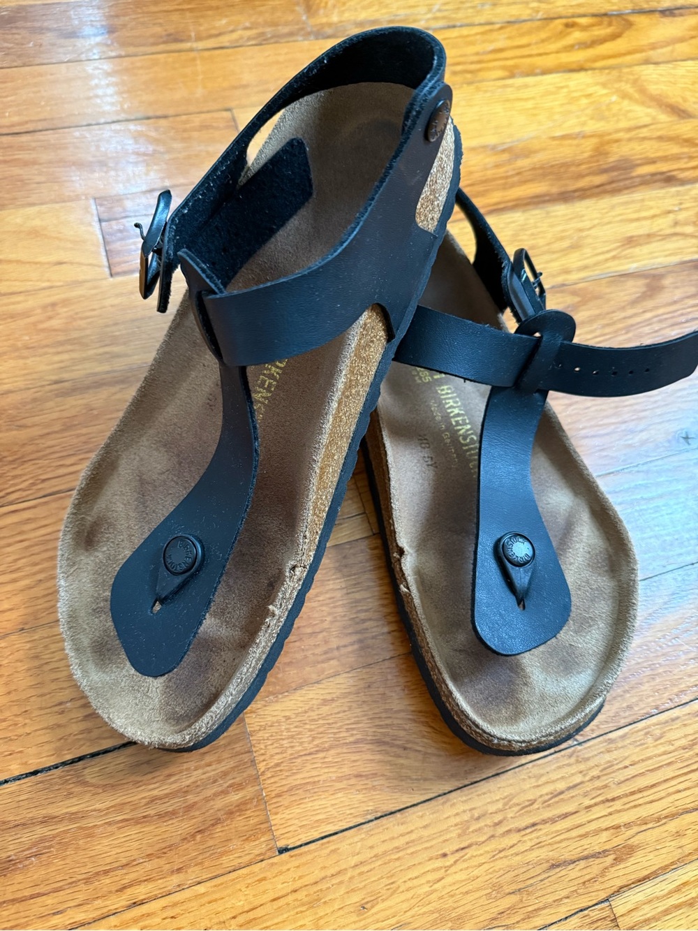 Birkenstock Black Leather T-Strap Toe-Post Sandal